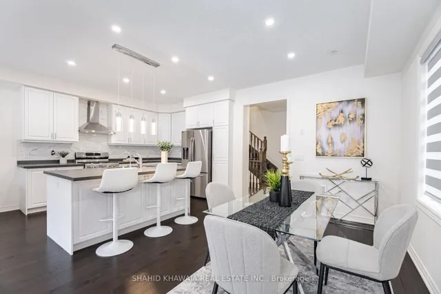 Additional image 14 of 483 Manhattan Common N/A