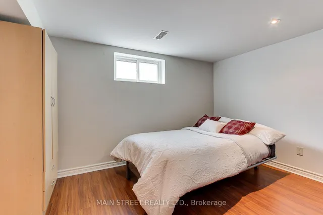 Additional image 15 of 14 Deevale Rd