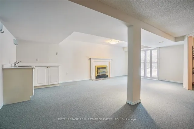 Additional image 33 of 2076 Pelee Blvd