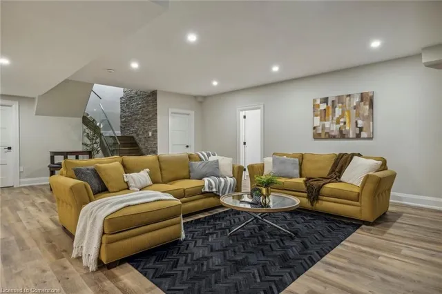 Additional image 39 of 60 Garden Ave