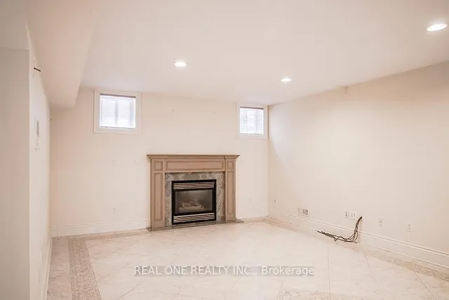 Additional image 38 of 50 Yorkminster Rd