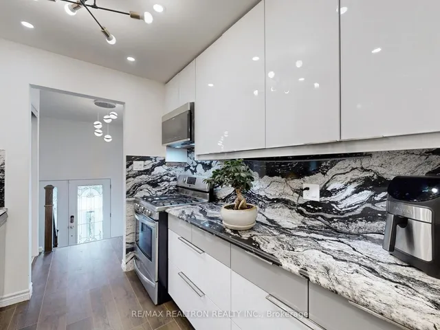 Additional image 11 of 33 Angus Dr