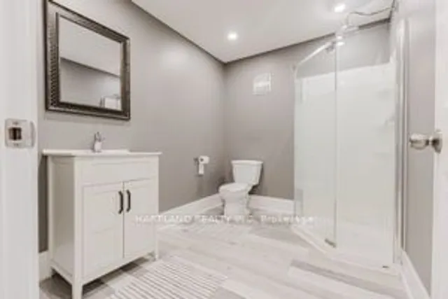 Additional image 30 of 40 ALDGATE Ave