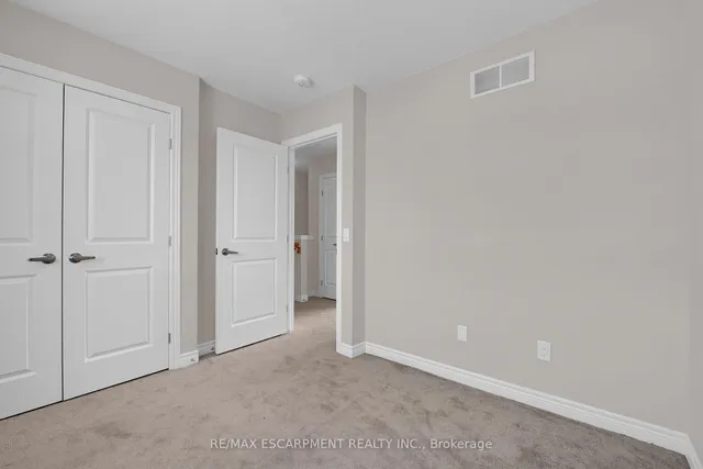 Additional image 24 of 19 Picardy Dr Unit 6