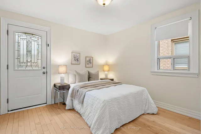 Additional image 18 of 112 Foch Ave