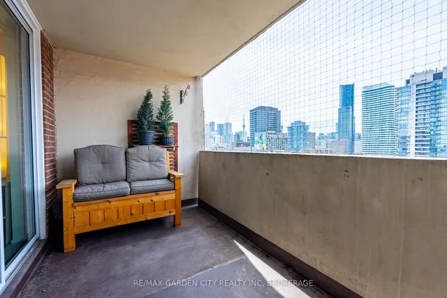 Additional image 20 of 40 Homewood Ave Unit 1903