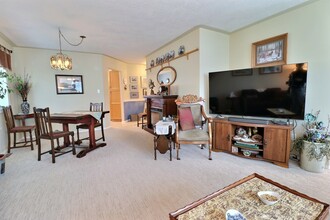 Additional image 5 of 815 Dunsmuir Cres