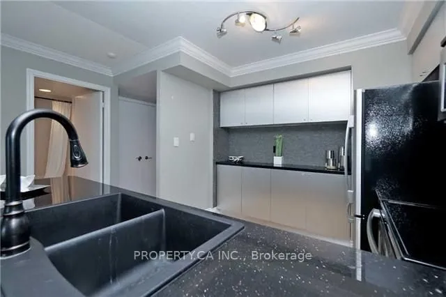 Additional image 2 of 410 Queens Quay N/A Unit 1417