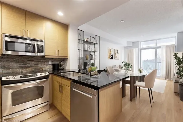 Additional image 5 of 551 Maple Ave Unit 602