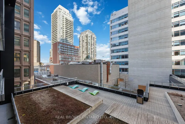 Additional image 18 of 30 Roehampton Ave Unit 406