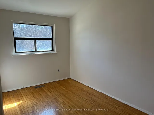 Additional image 13 of 18 Bloomington Cres