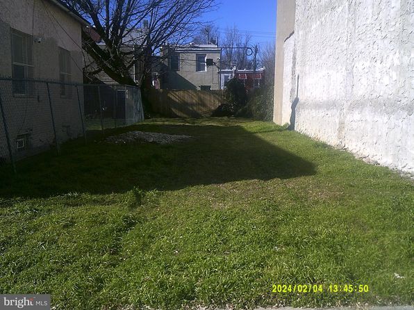 6142 N Woodstock St, Philadelphia, PA 19138