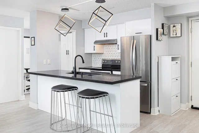 Additional image 2 of 81 Navy Wharf Crt Unit 1106