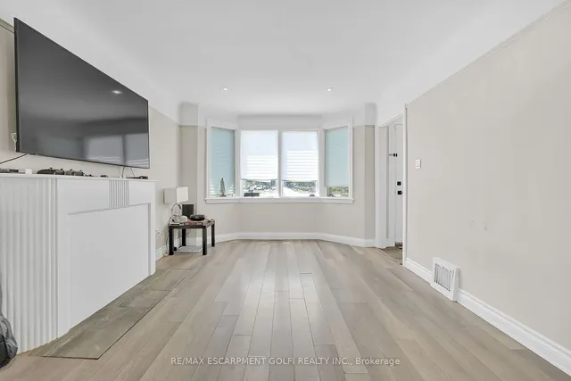 Additional image 11 of 1617 Main St