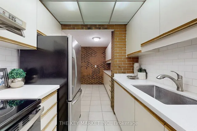 Additional image 18 of 812 Burnhamthorpe Rd Unit 706