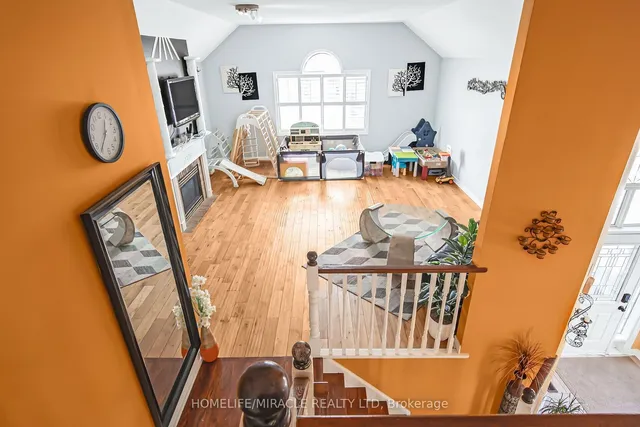 Additional image 7 of 11 Redtail Cres