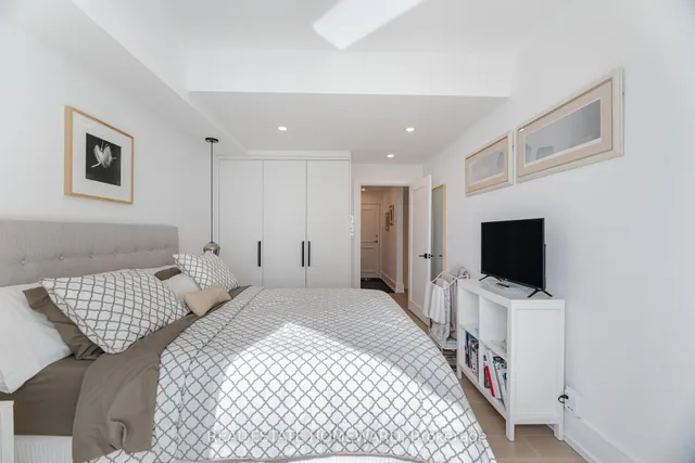 Additional image 42 of 10 Queens Quay Unit PH2