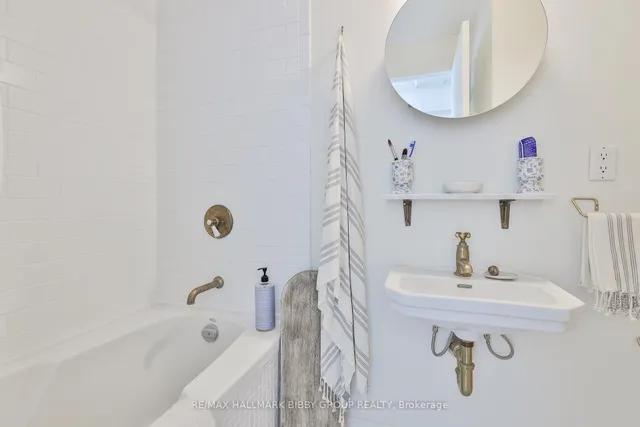 Additional image 23 of 183 Dovercourt Rd Unit Ph9