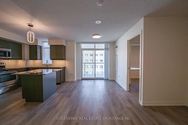 Additional image 7 of 816 Lansdowne Ave Unit 307