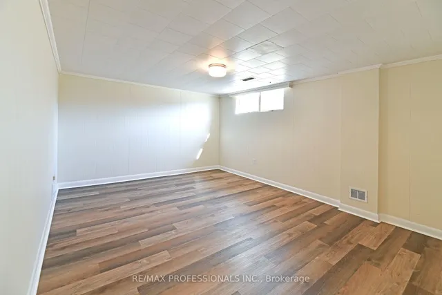 Additional image 31 of 29 Markay St