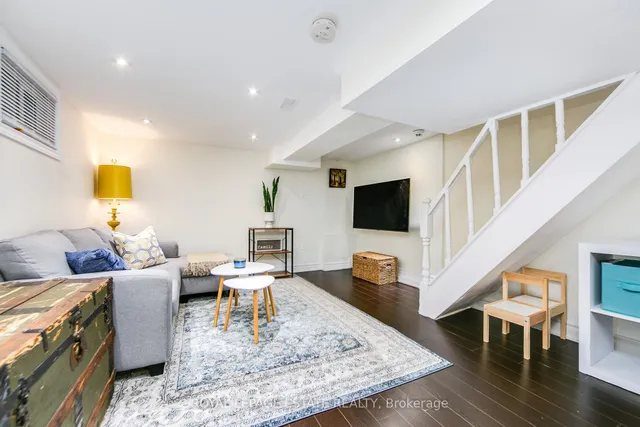 Additional image 22 of 102 Springdale Blvd