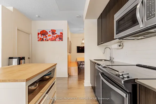 Additional image 8 of 30 Roehampton Ave Unit 308