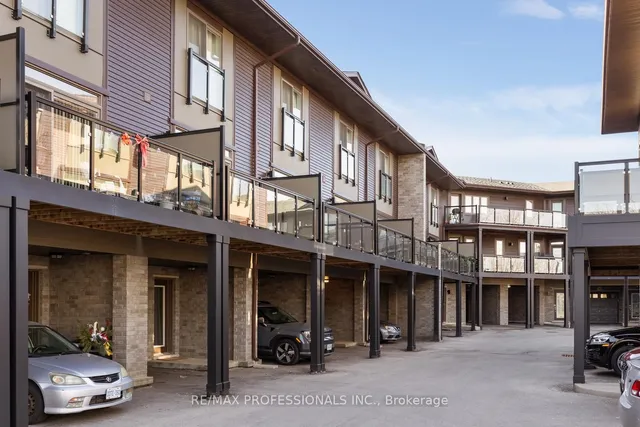 23 Echovalley Dr Unit 8