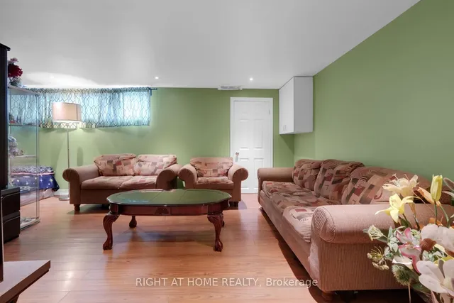 Additional image 10 of 119 Rochman Blvd