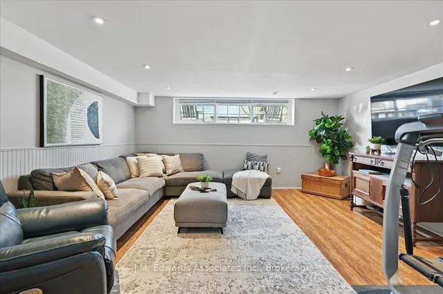 Additional image 19 of 671 Cape Ave