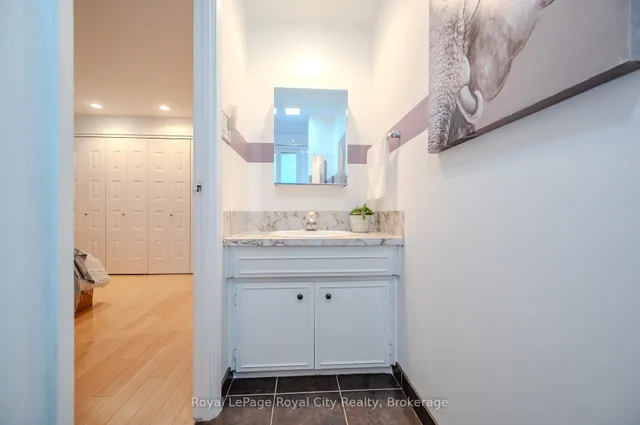 Additional image 24 of 27 Shuh Ave