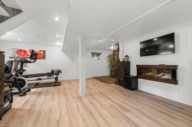 Additional image 17 of 242 East 27th St