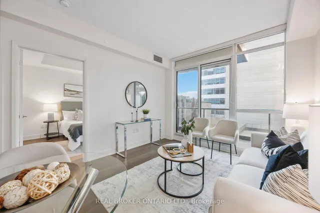 Additional image 9 of 30 Roehampton Ave Unit 406