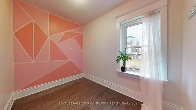 Additional image 33 of 40 Cloverdale Rd