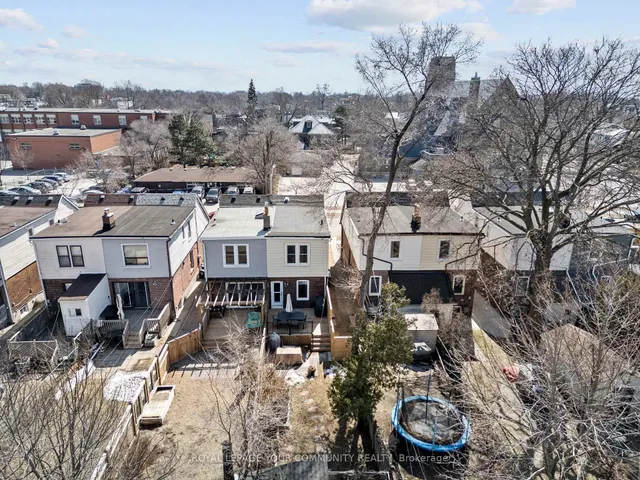 Additional image 42 of 536 Glebeholme Blvd