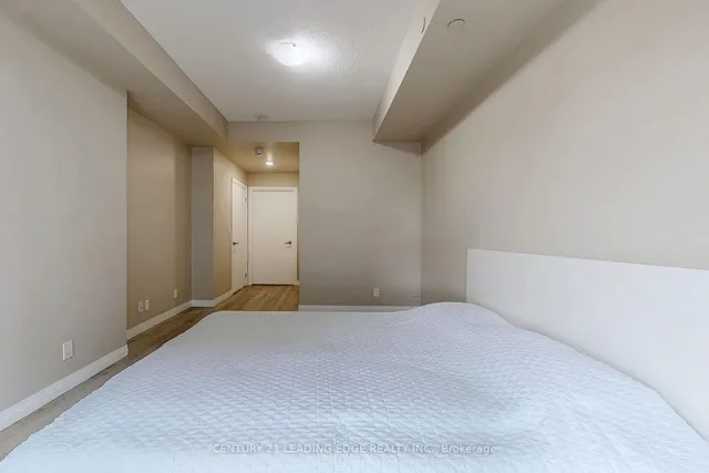 Additional image 25 of 2152 Lawrence Ave Unit 207