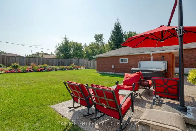 Additional image 32 of 27 Hoover Cres