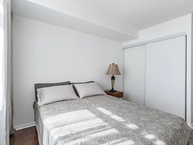 Additional image 23 of 650 Lawrence Ave Unit 646