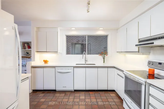 Additional image 6 of 165 Sherwood Ave