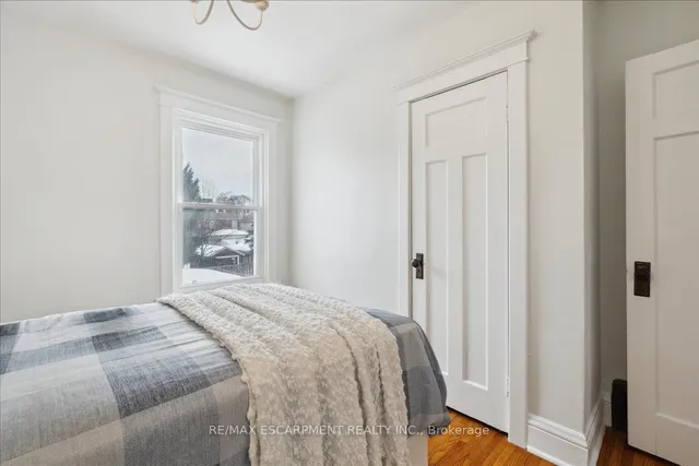 Additional image 20 of 100 Balmoral Ave
