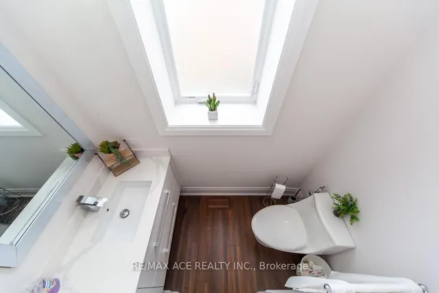 Additional image 11 of 44 Muir Dr