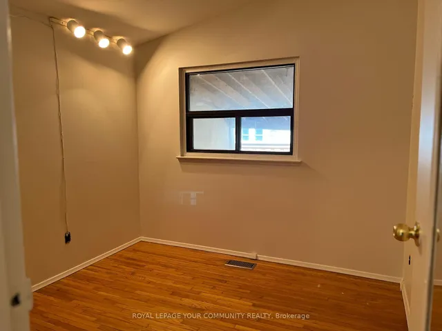 Additional image 11 of 18 Bloomington Cres