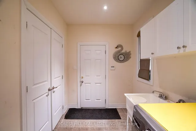 Additional image 38 of 2 Attraction Dr