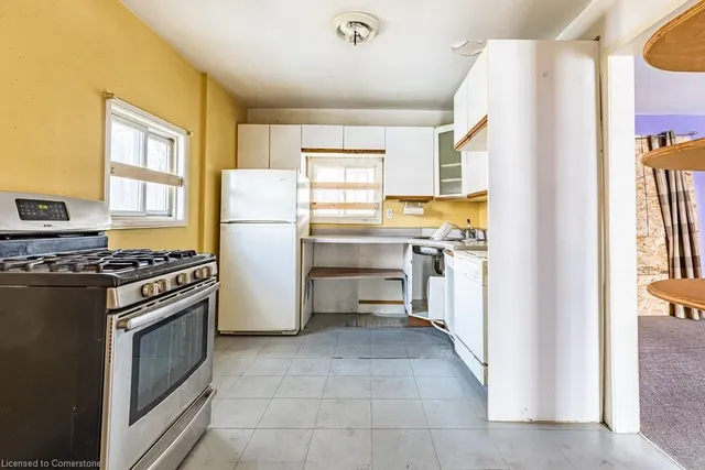 Additional image 12 of 52 Stapleton Ave