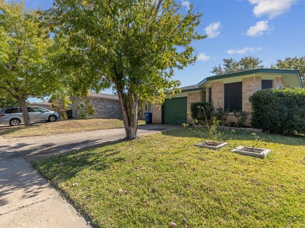10224 Blackjack Oaks Dr, Dallas, TX 75227