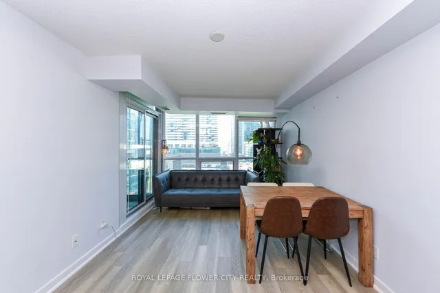 Additional image 10 of 18 Harbour St Unit 1001