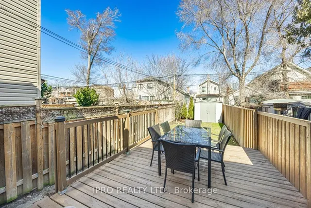 Additional image 28 of 22 Queensdale Ave