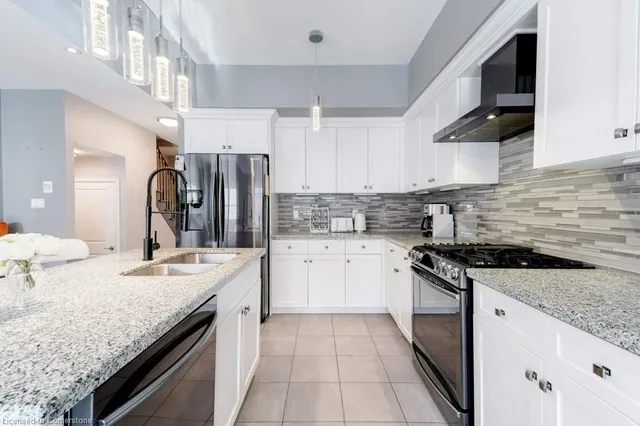 Additional image 24 of 98 Shoreview Pl Unit 12