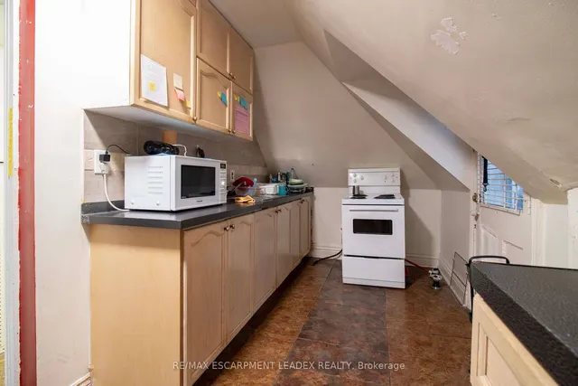 Additional image 24 of 417 King St