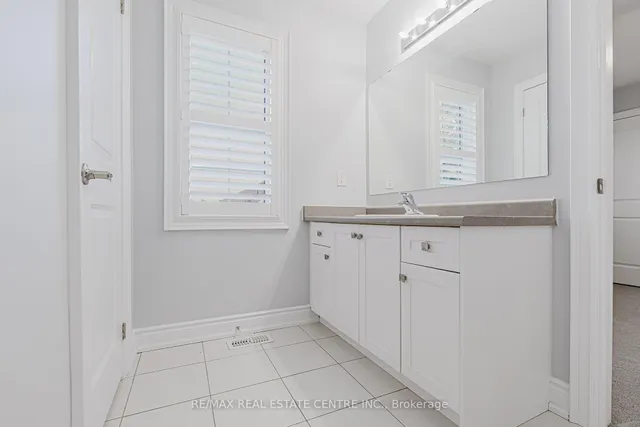 Additional image 27 of 78 Hollowgrove Blvd