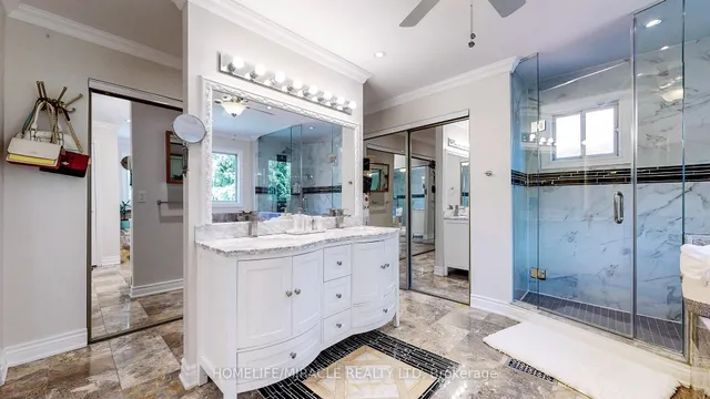 Additional image 13 of 24 Royal Rouge Tr